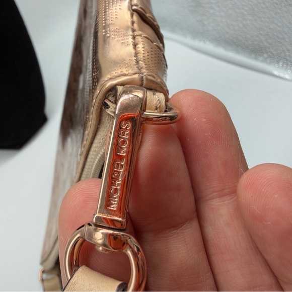 Michael Kors Jet Set Rose Gold Metallic Wristlet - Picture 10 of 14